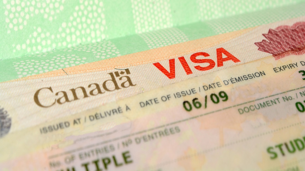 مهاجرت به کانادا از طریق ویزا C11